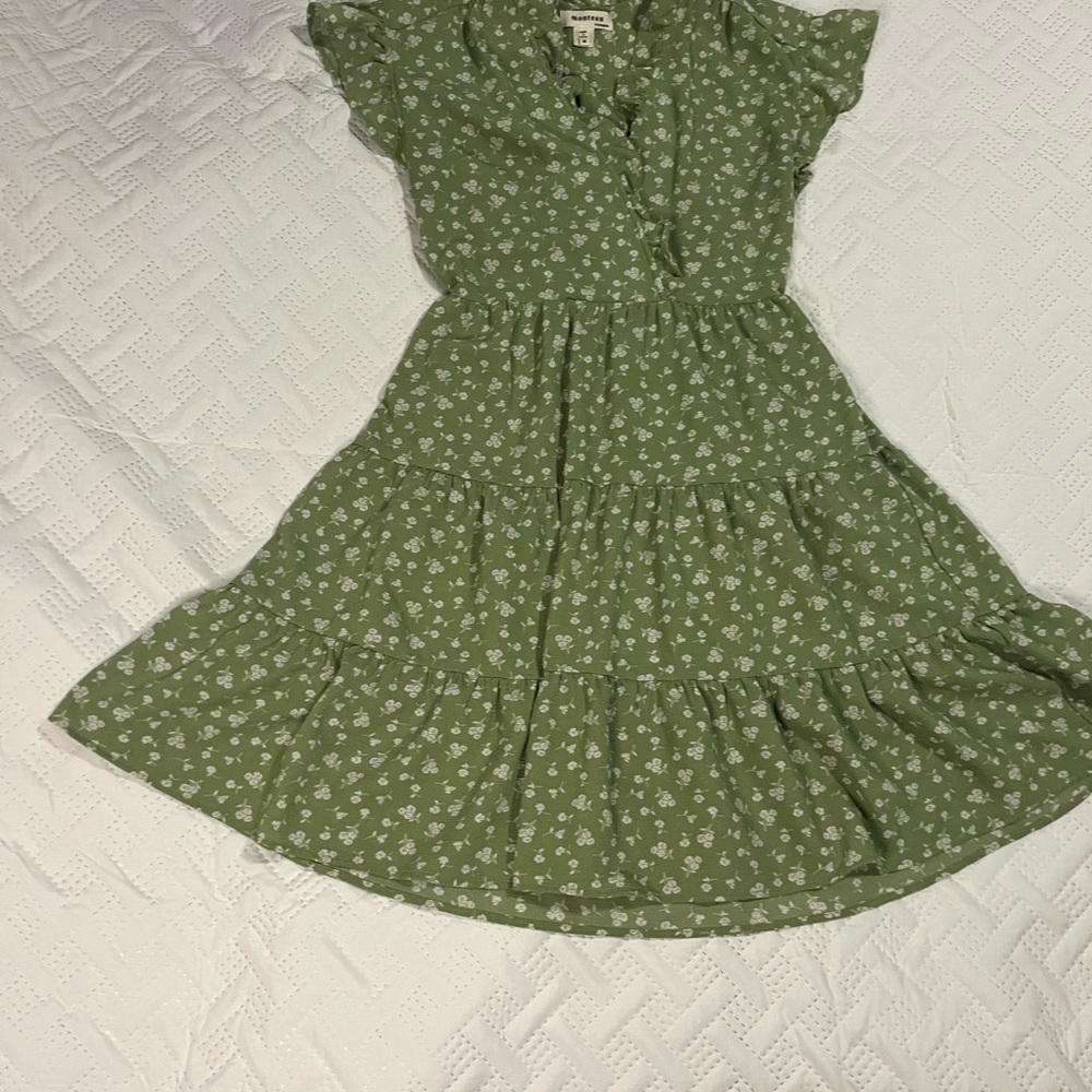Monteau Olive Floral Midi Dress